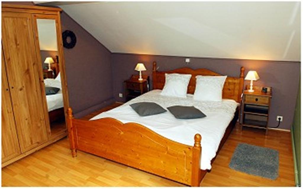 Bed En Breakfast Le Freyr Динан Экстерьер фото
