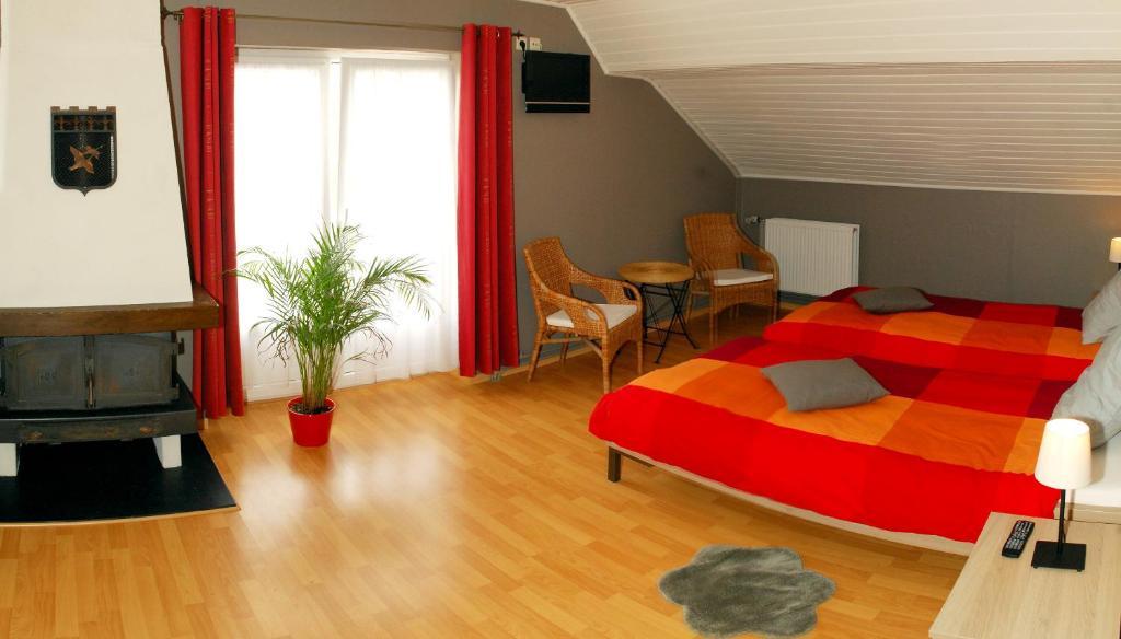 Bed En Breakfast Le Freyr Динан Экстерьер фото